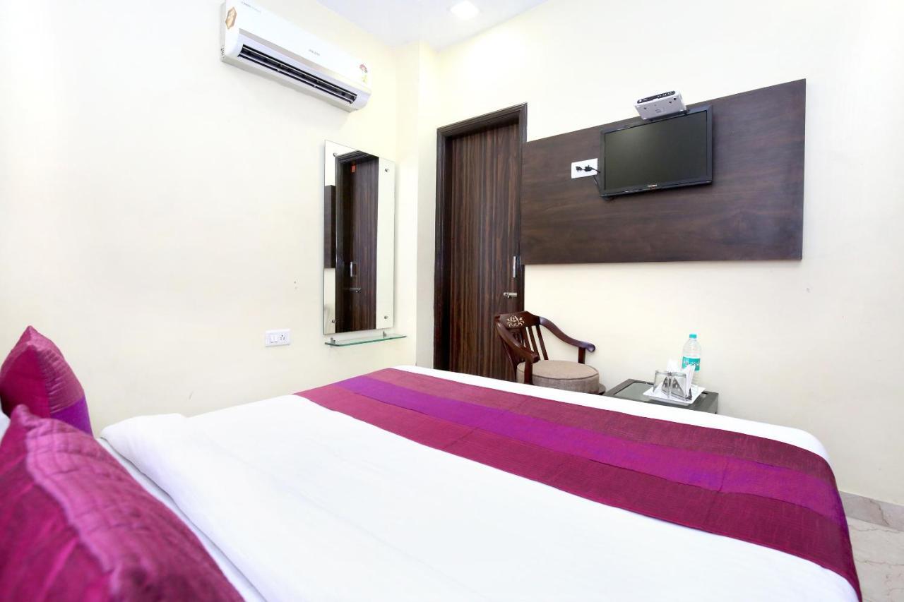 Hotel Oyo 7447 Grand Park à Amritsar Extérieur photo