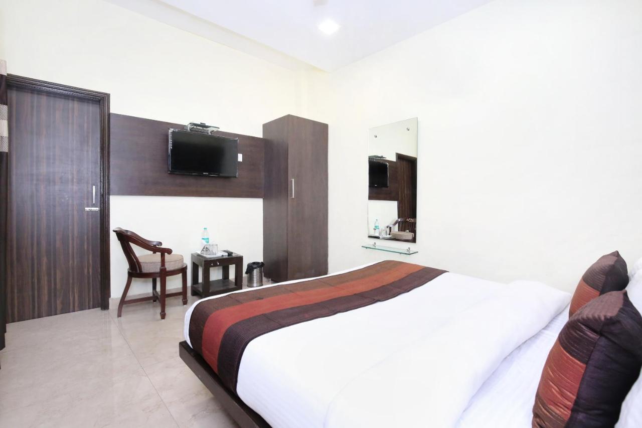Hotel Oyo 7447 Grand Park à Amritsar Extérieur photo